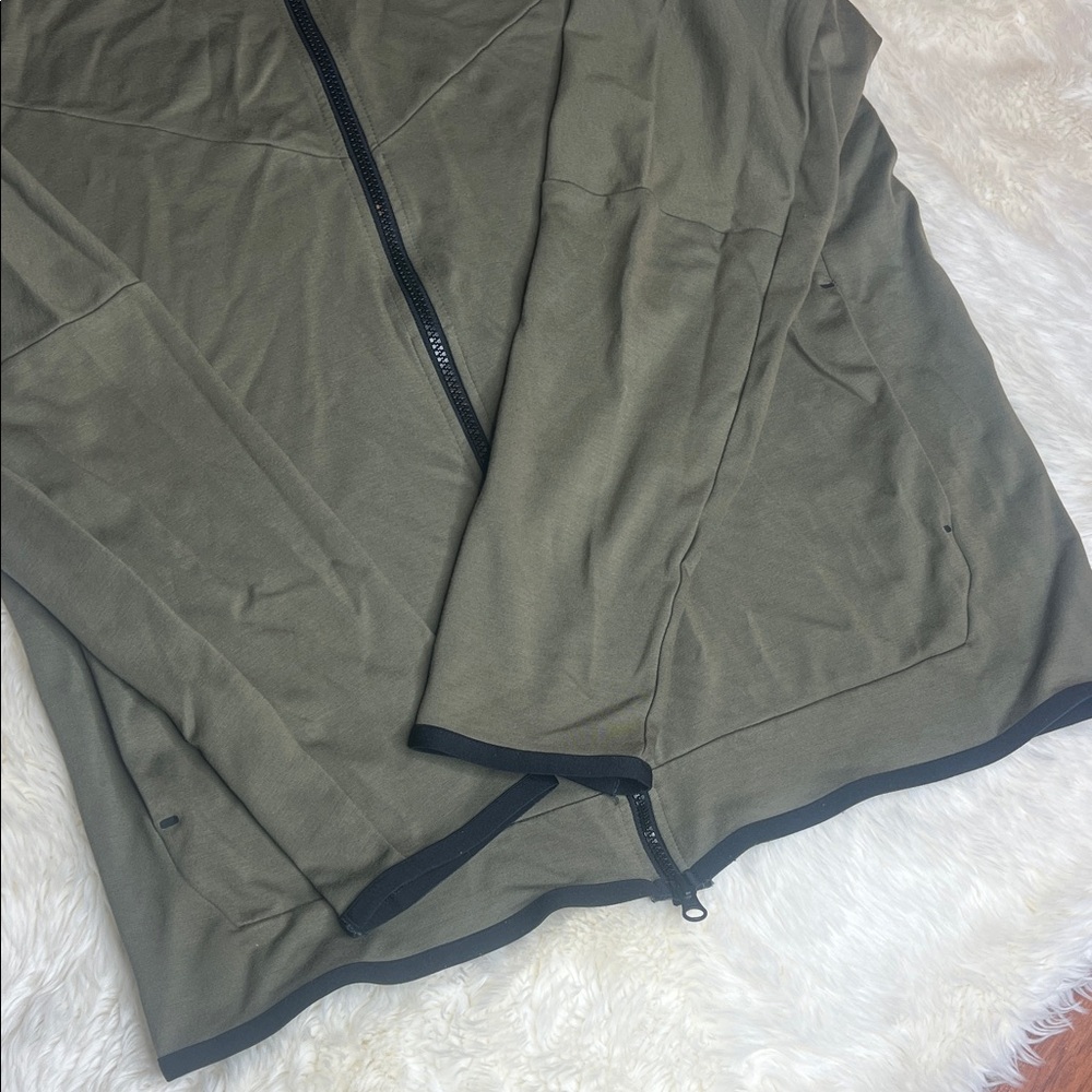 Nike Tech Jacket - image 4